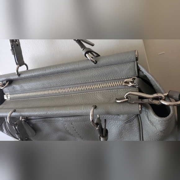 Coach Pinnacle Louisa Gray Pebbled Leather Shoulder Hand crossbody Bag EUC - Picture 5 of 12